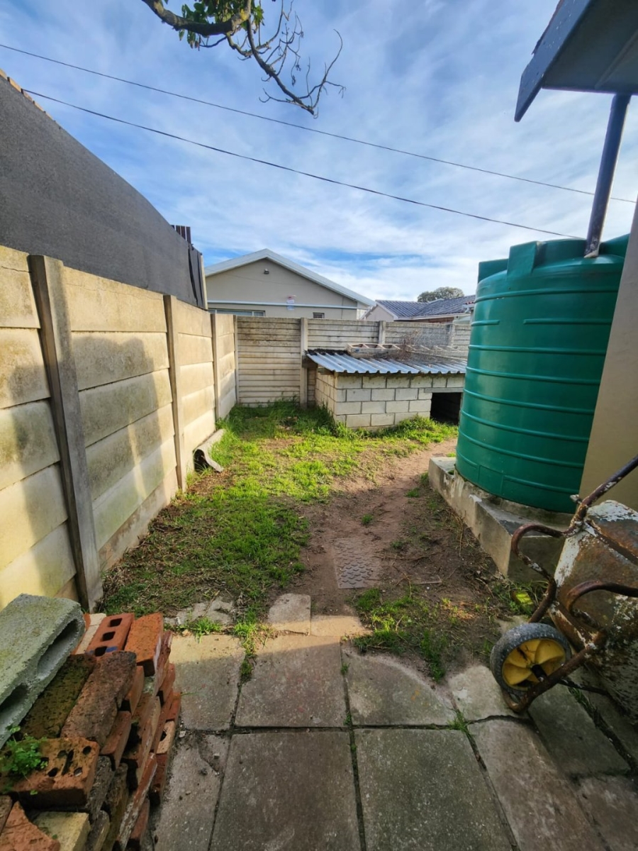 5 Bedroom Property for Sale in Kabega Park Eastern Cape